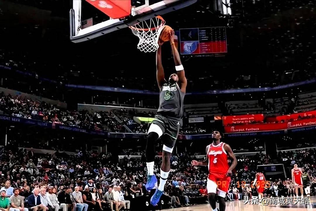 爱游戏app-森林狼新秀表现不俗，逐渐崭露头角成为球队核心