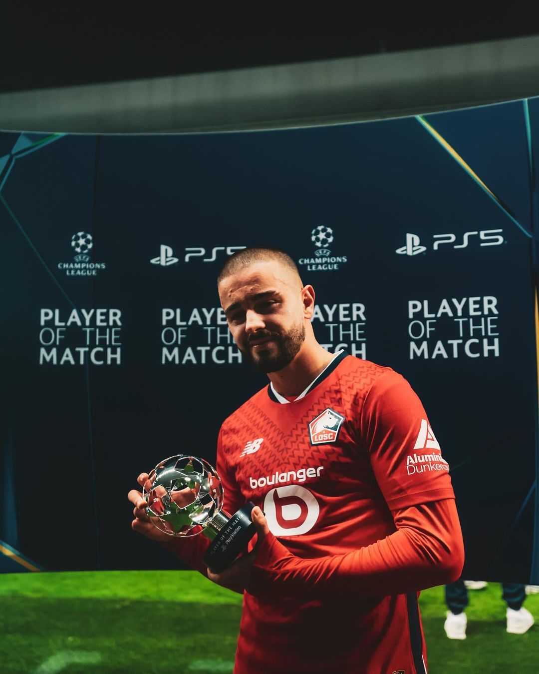 爱游戏官方登录入口-里尔出色发挥，球队逐渐崭露头角