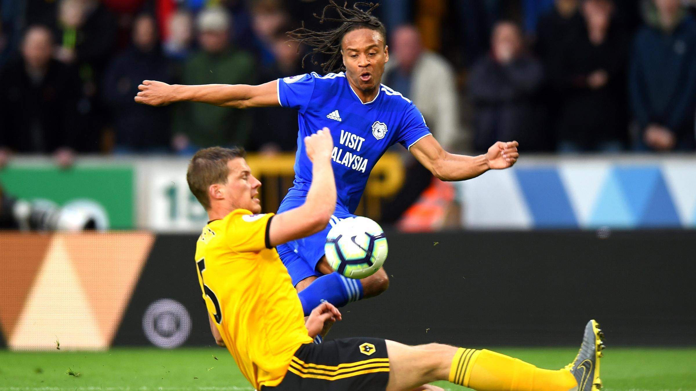 包含切尔西胜利在望，继续跻身英超争冠行列的词条