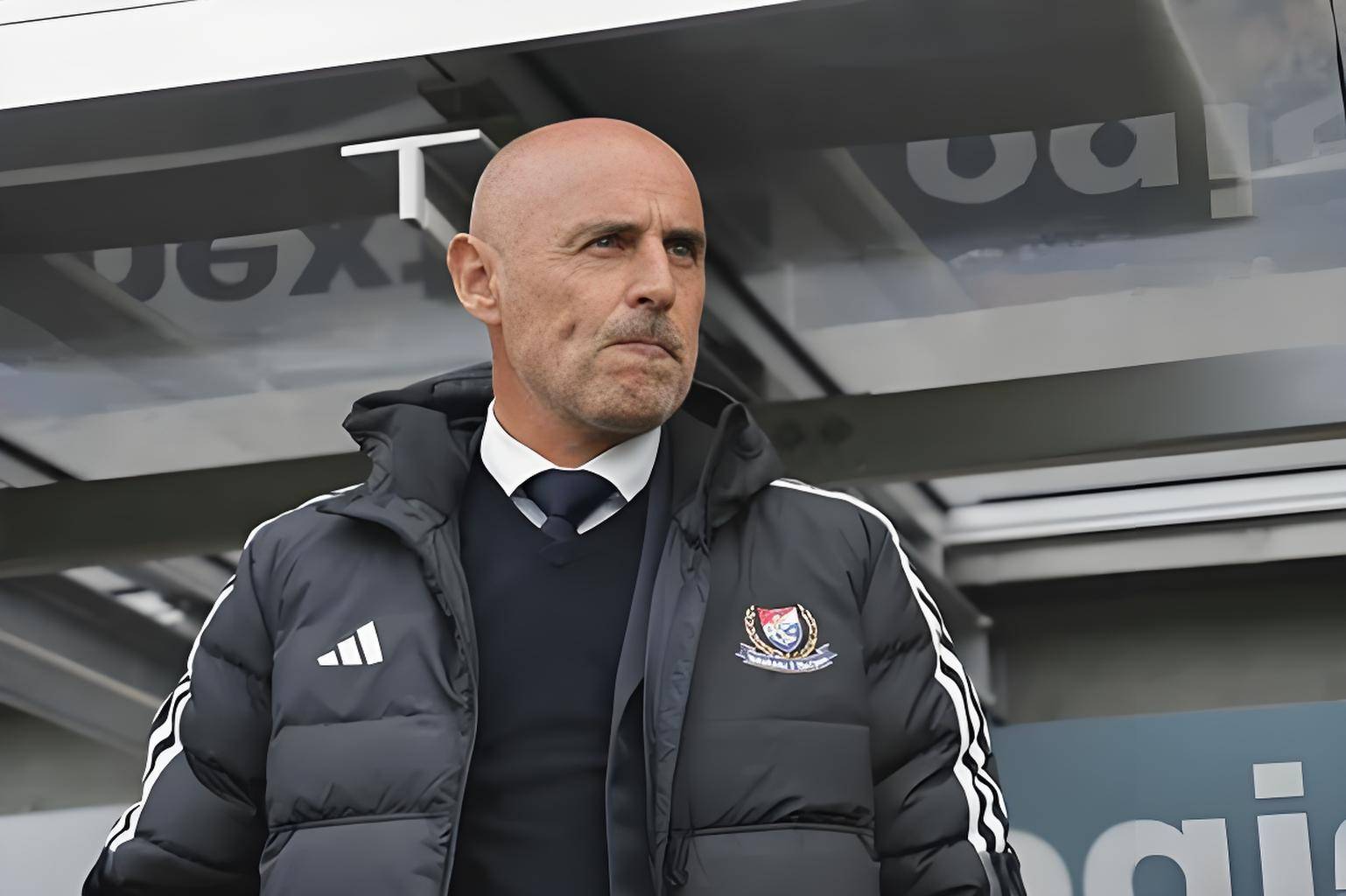 爱游戏app下载-关于主教练贡献巨大，率领球队取得胜利的信息