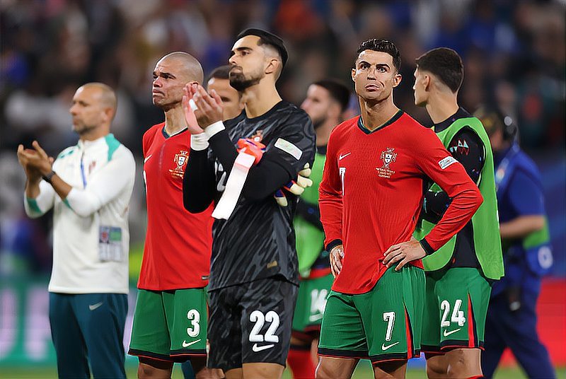 爱游戏官网-欧洲杯赛场上看点十足，球风优美的简单介绍