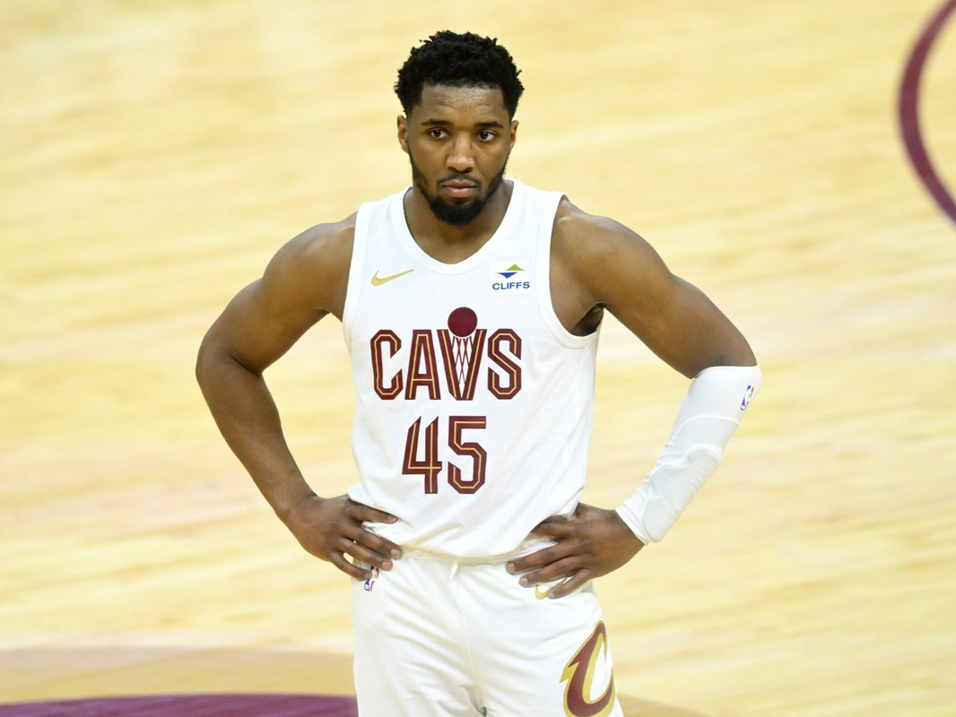 爱游戏入口-兰斯球员肯尼发挥出色成为球队关键先生