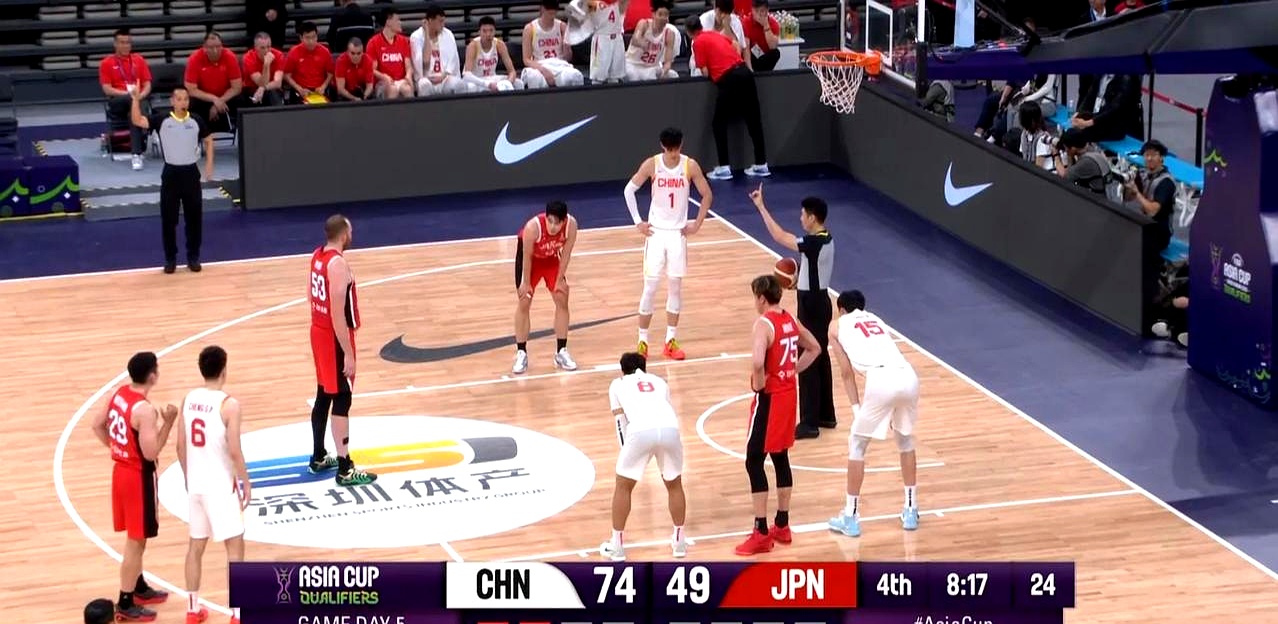 包含内线篮板大户获得关键篮板帮助球队胜出的词条