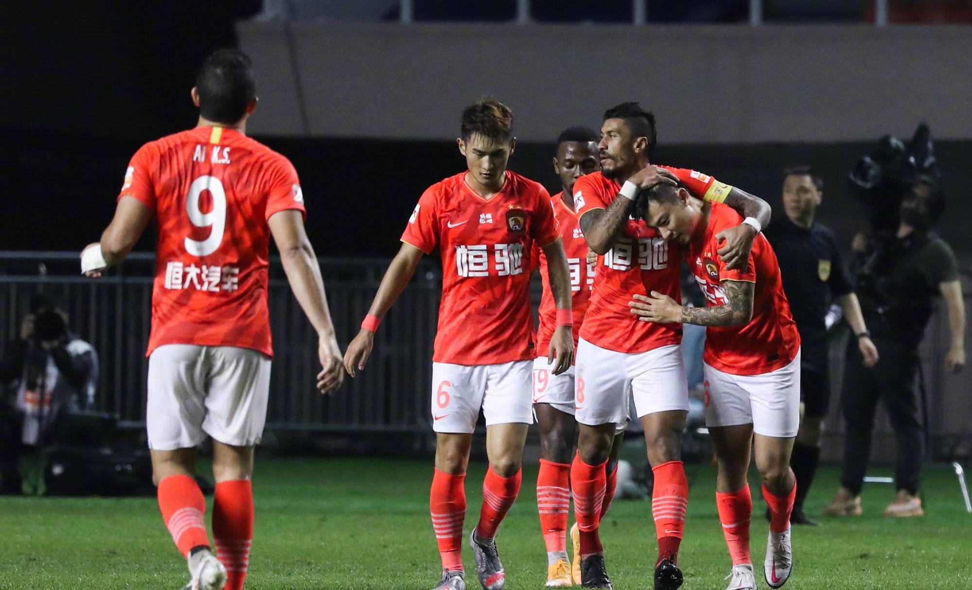 爱游戏体育官网-恒大击败苏宁，中超巅峰之战引发球迷狂热