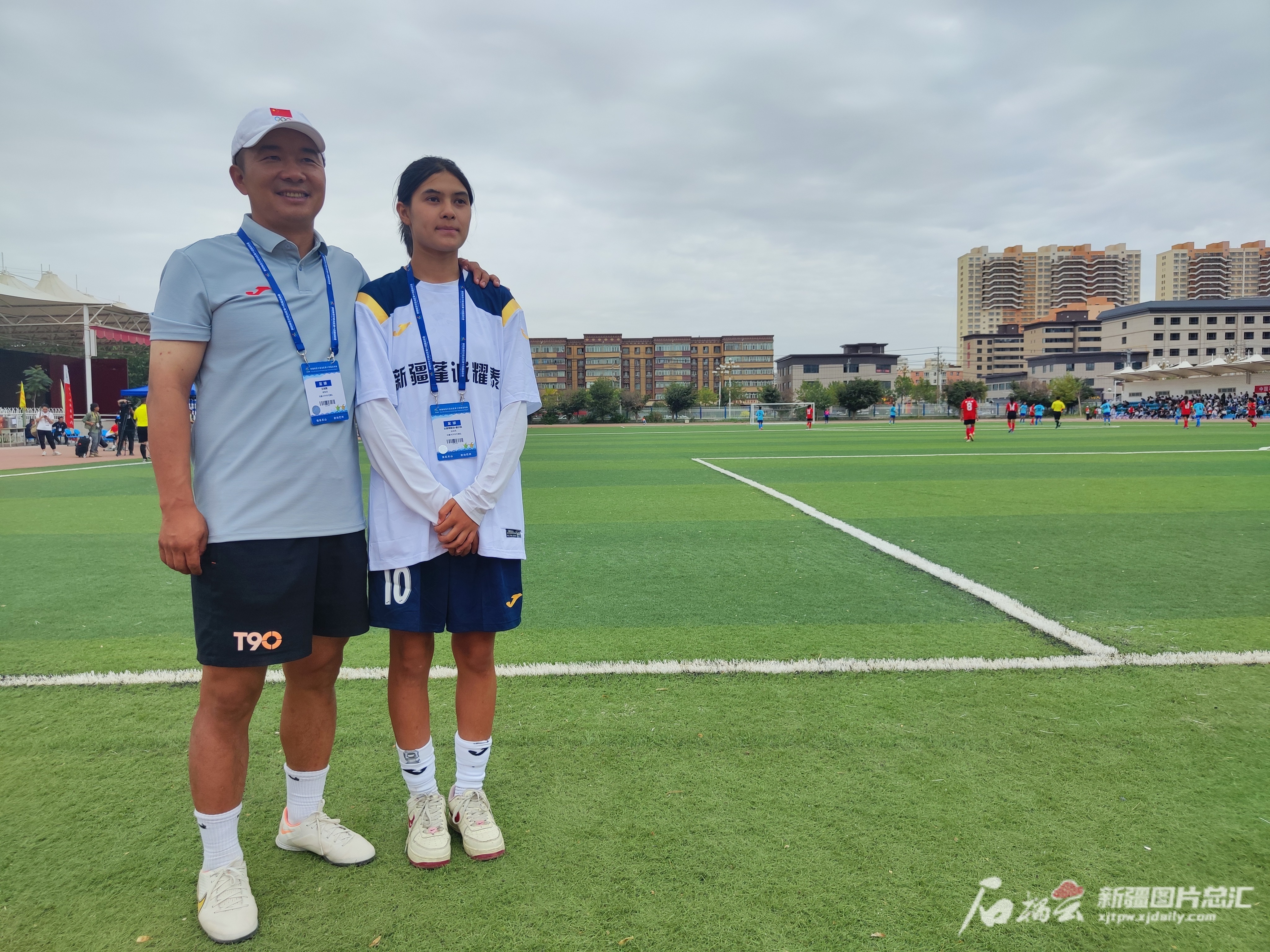 爱游戏官方入口-女足比赛助教入选教练团队，执教经验丰富