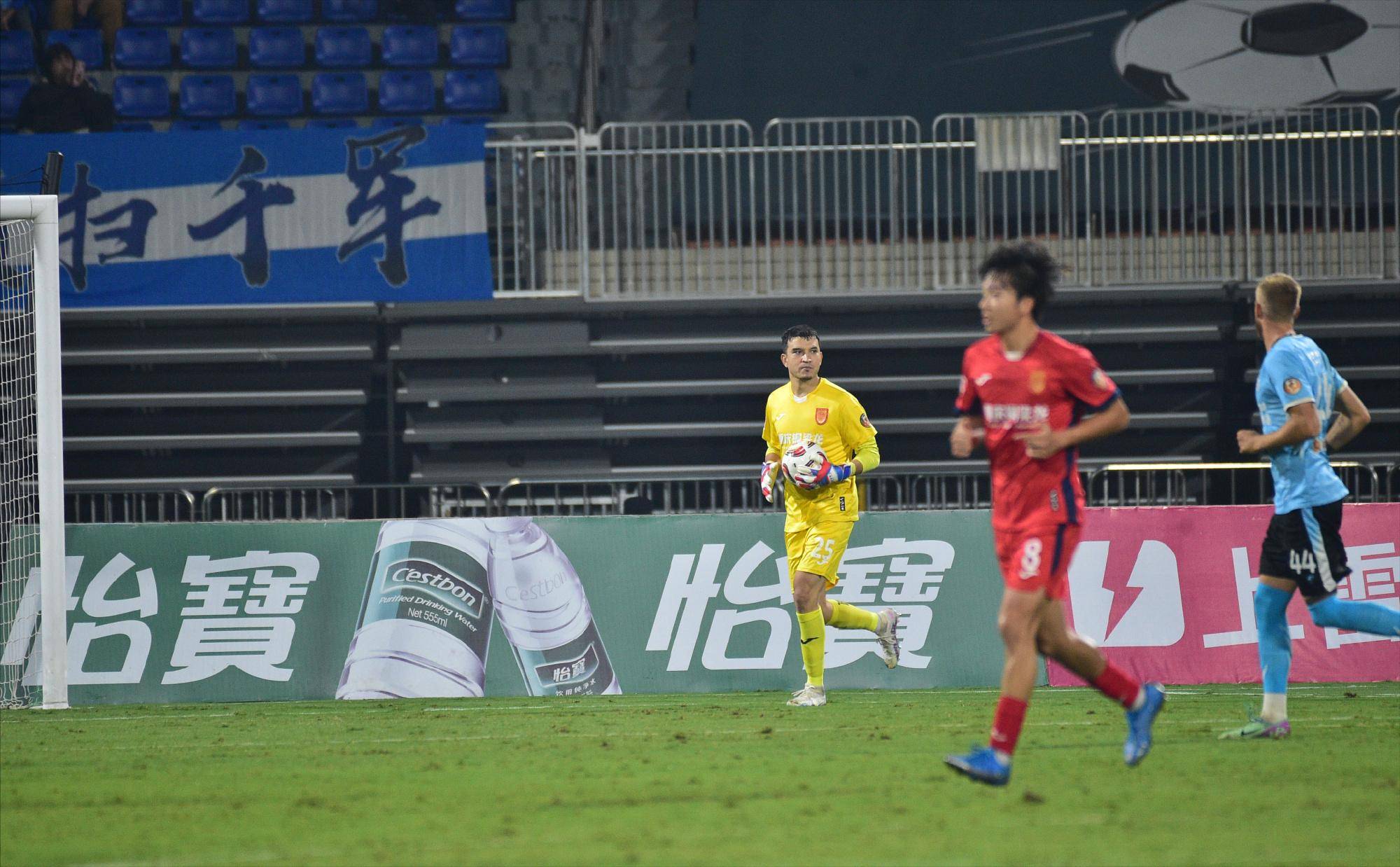 大连赛季踌躇满志,球迷期待更多胜利 大连赛季踌躇满志,球迷期待更多胜利