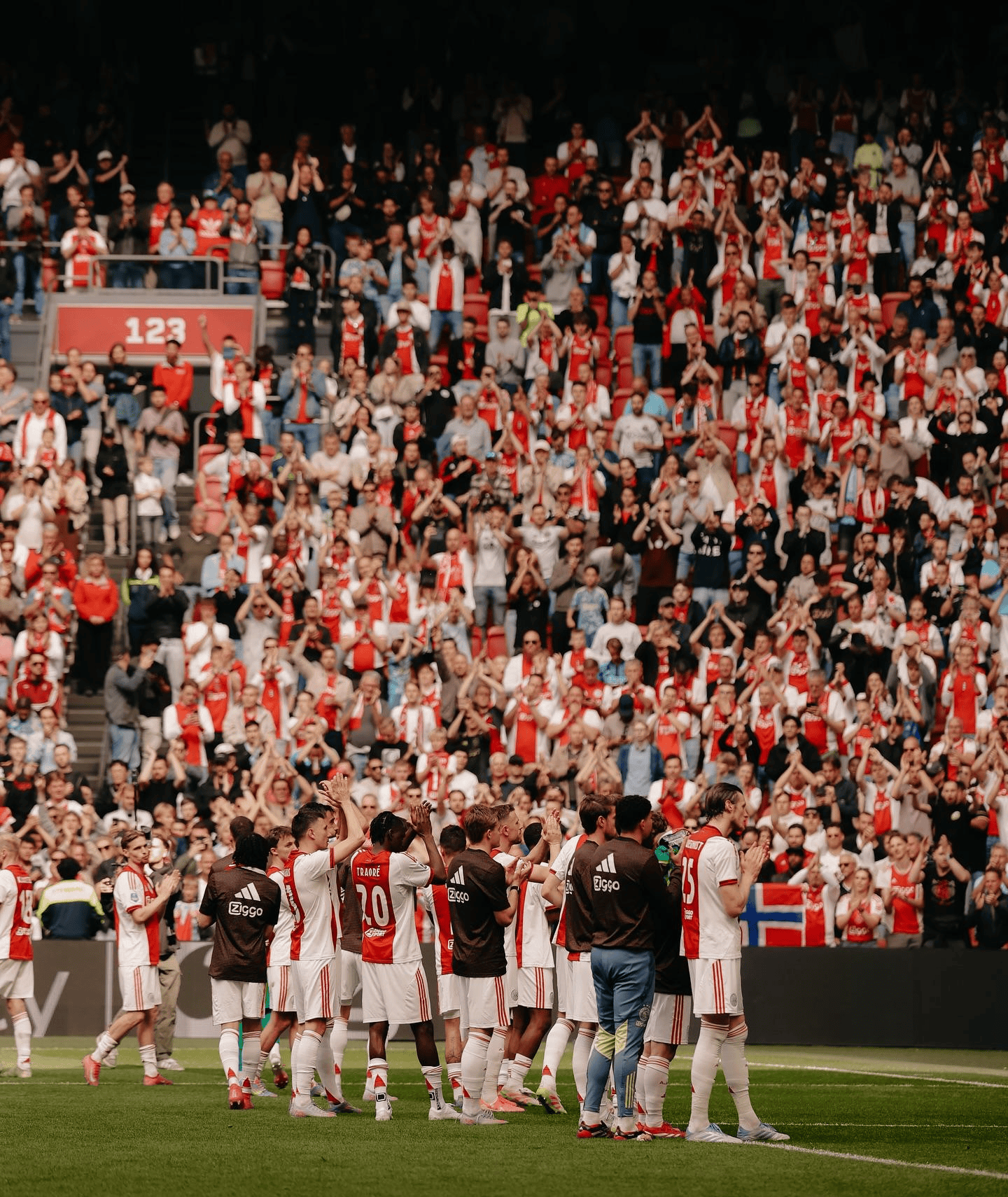 阿贾克斯遗憾-负多特蒙德,难以翻盘的简单介绍 阿贾克斯遗憾-负多特蒙德,难以翻盘的简单介绍