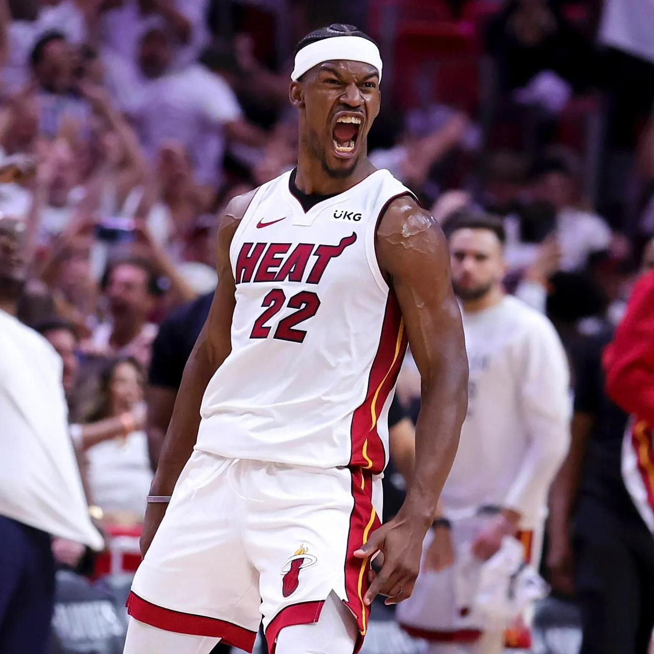 热火主场击败尼克斯，稳固东部第三