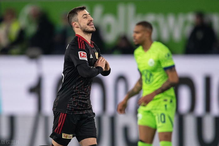 弗赖堡逼平竞争对手，保持不败战绩